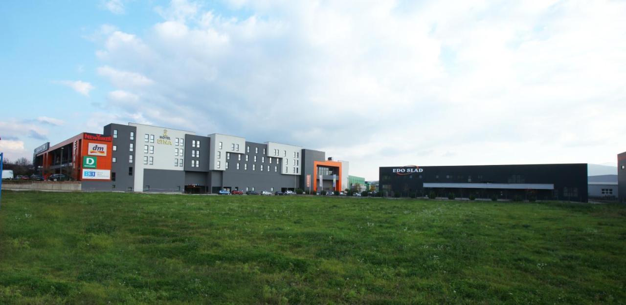 Hotel Etna Gracanica  Exteriör bild