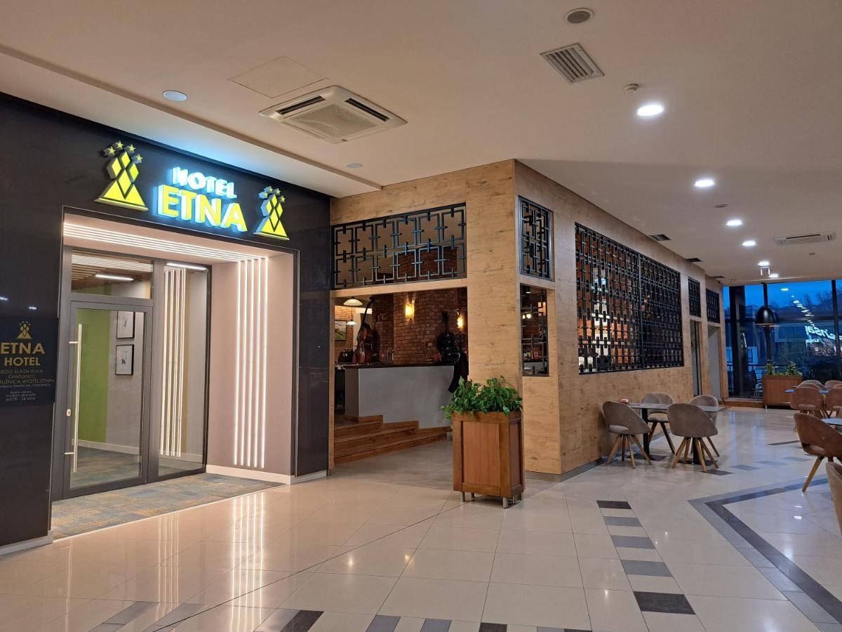 Hotel Etna Gracanica  Exteriör bild